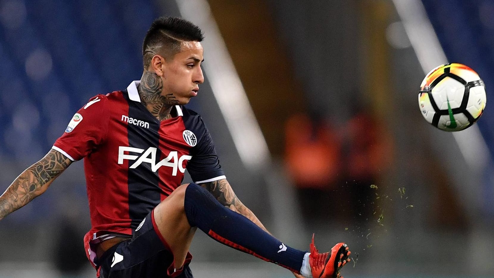 Auf BVB-Wunschliste: Der chilenische Nationalspieler Erick Pulgar vom FC Bologna.