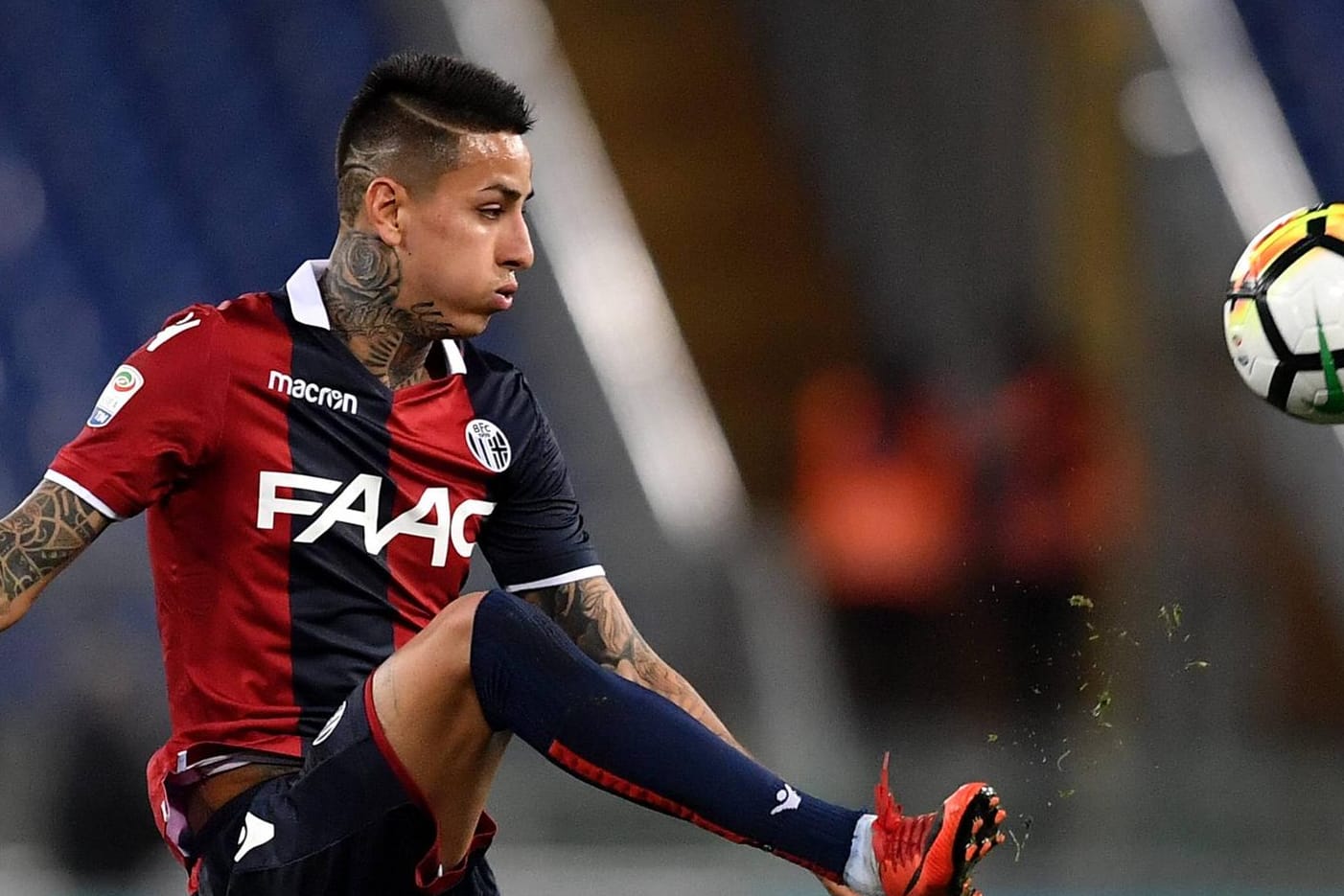 Auf BVB-Wunschliste: Der chilenische Nationalspieler Erick Pulgar vom FC Bologna.