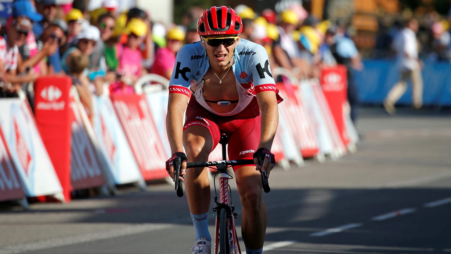 Völlig entkräftet und mit zu großem Rückstand erreicht Kittel das Ziel in La Rosiere