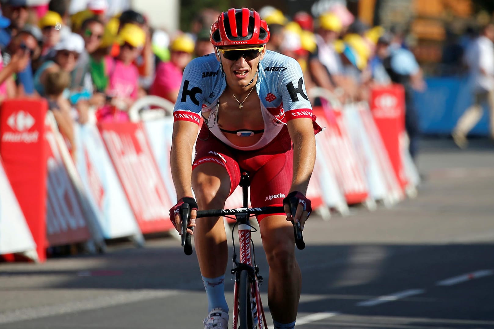 Völlig entkräftet und mit zu großem Rückstand erreicht Kittel das Ziel in La Rosiere