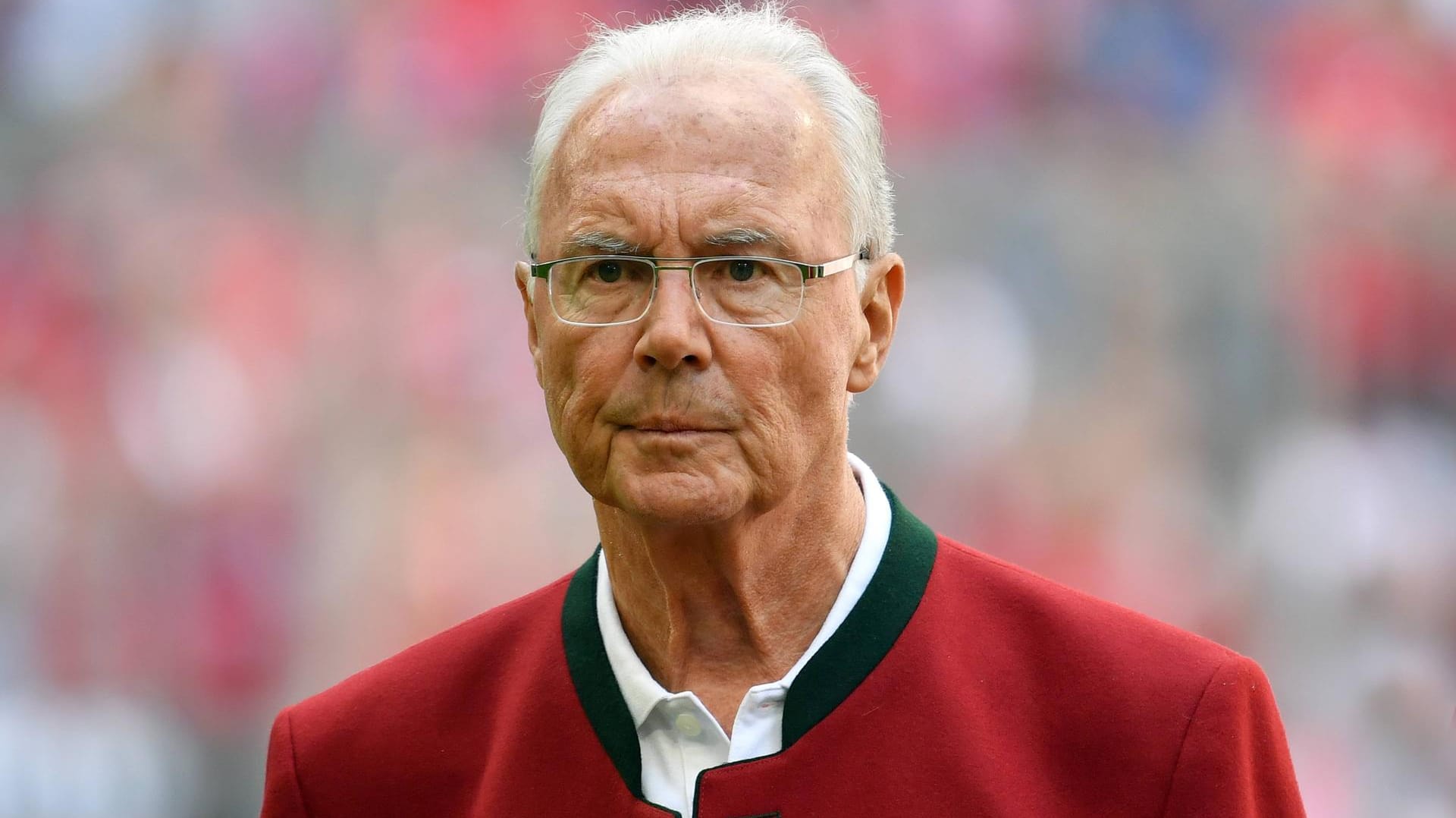 Franz Beckenbauer: Er führt hat das frühe WM-Aus der DFB-Elf "auf die Einstellung der Spieler" zurück.