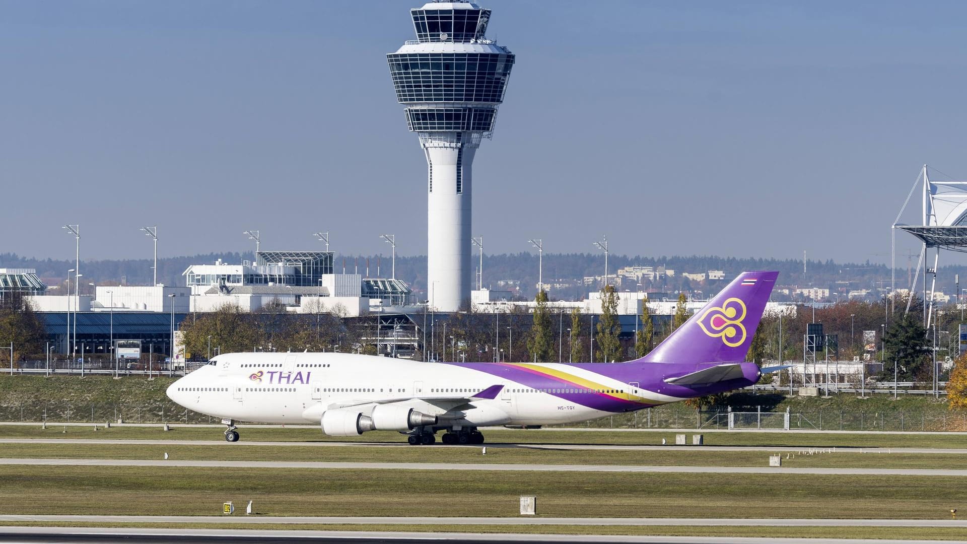 Boeing 747-400 von Thai Airways: Die thailändische Fluggesellschaft Thai Airways hat es mit Platz zehn auch noch in die Top Ten der beliebtesten Airlines geschafft.