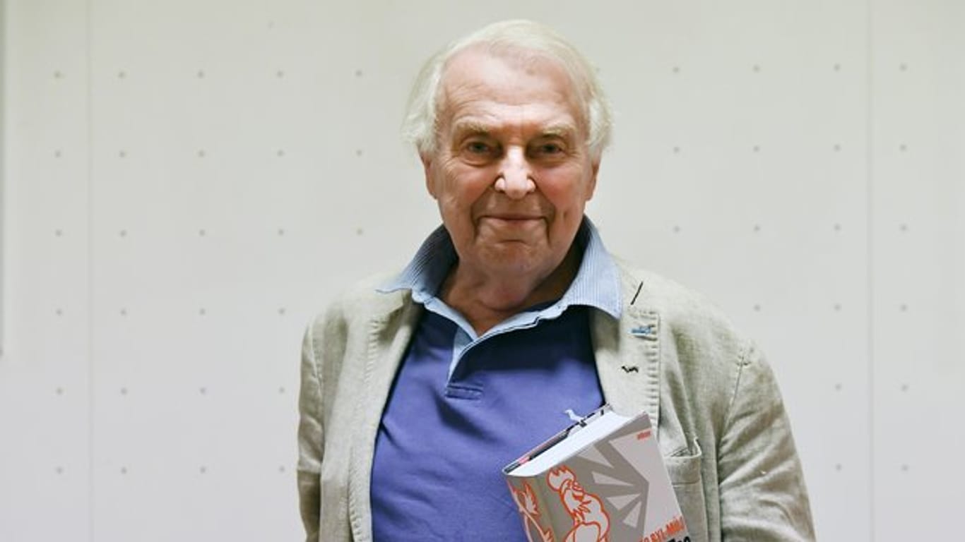 Der tschechische Schriftsteller und Dramatiker Pavel Kohout wird 90.