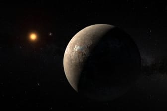 Proxima Centauri b umkreist den Stern Proxima Centauri, der etwa 4,2 Lichtjahre von der Erde entfernt ist.