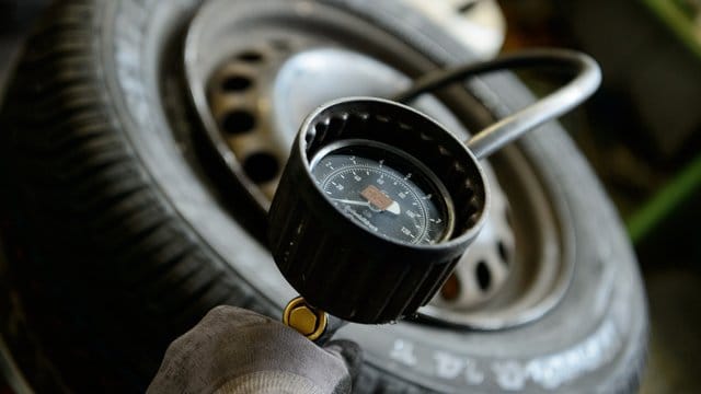 Ein um 0,2 bis 0,3 bar zu hoher Luftdruck ist besser als ein zu niedriger Wert. Ein um 0,2 bis 0,3 bar zu hoher Luftdruck ist besser als ein zu niedriger Wert.