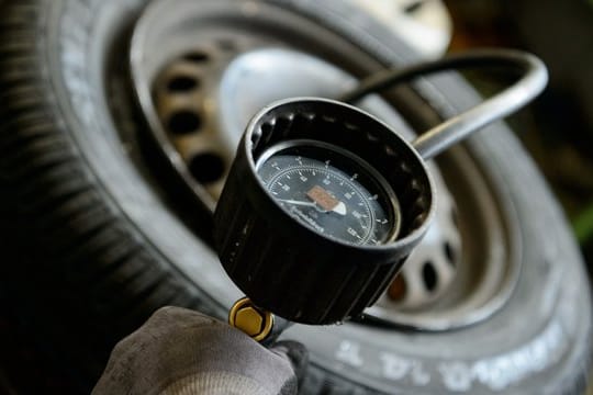 Ein um 0,2 bis 0,3 bar zu hoher Luftdruck ist besser als ein zu niedriger Wert.