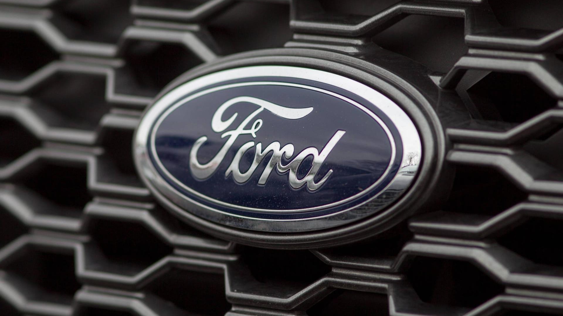 Logo von Ford: Der Rückruf betrifft auch Fahrzeuge in anderen europäischen Ländern.