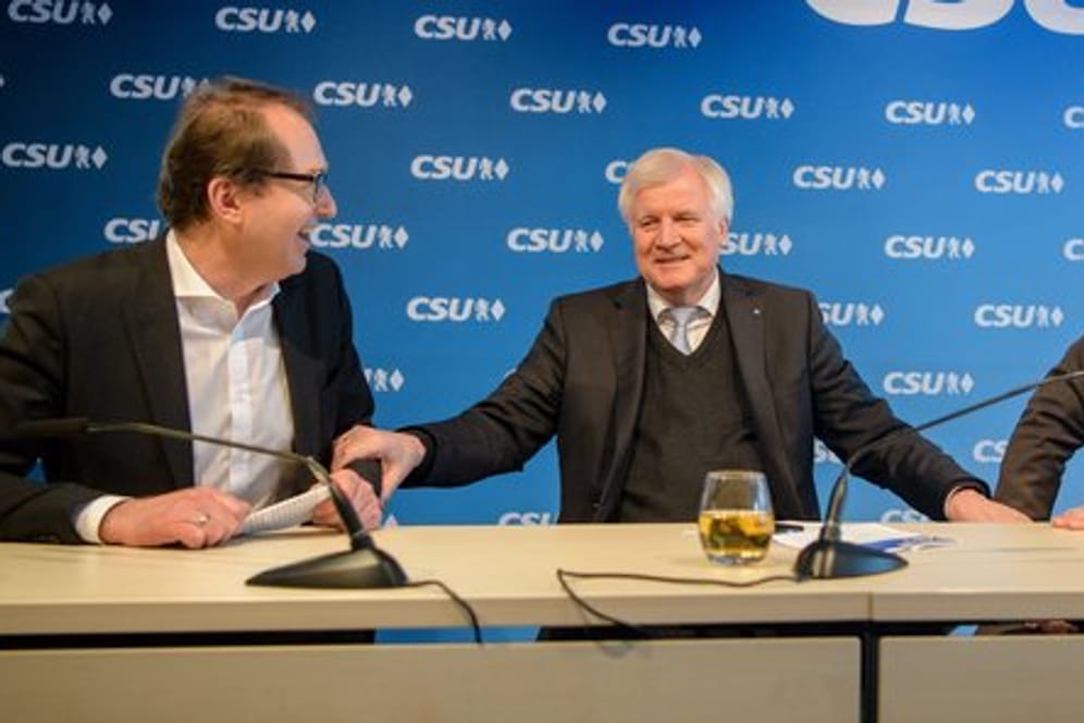 CSU-Spitzenpolitiker: Landesgruppenchef Alexander Dobrindt (l), Parteichef Horst Seehofer und Bundesverkehrsminister Andreas Scheuer (r).