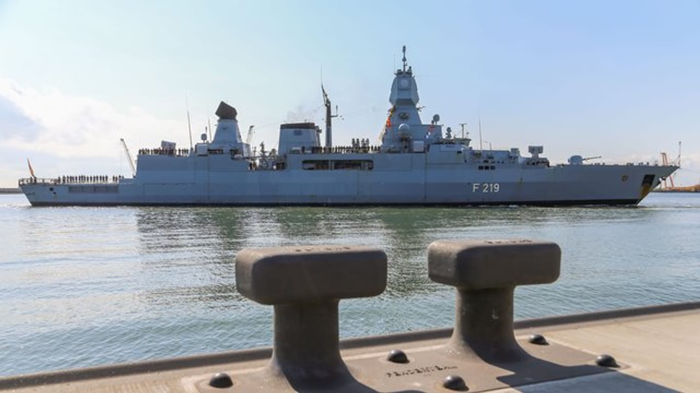 Die Fragatte "Sachsen" kehrt im Mai 2018 nach ihrem Einsatz im Rahmen der EU-Mission "Sophia" nach Wilhelmshaven zurück.