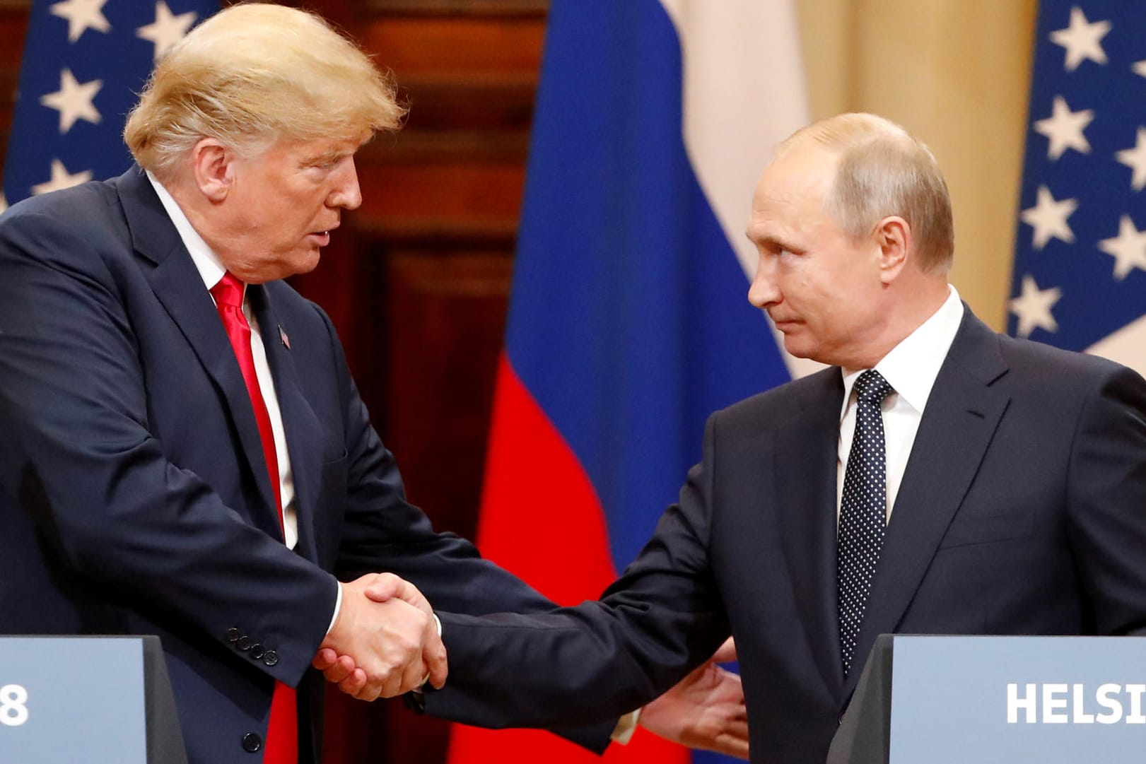 US-Präsident Donald Trump (l.) und Russlands Präsident Wladimir Putin in Helsinki: Bilateraler "Deal" statt internationaler Abstimmung im Ukraine-Konflikt?
