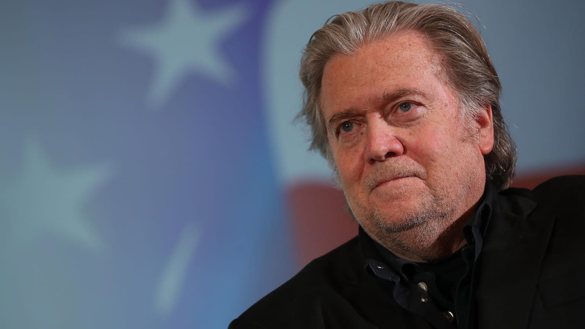 Steve Bannon bei einer Debatte: Der Ex-Berater von Donald Trump will offenbar das Erstarken des Rechtspopulismus in Europa weiter fördern.