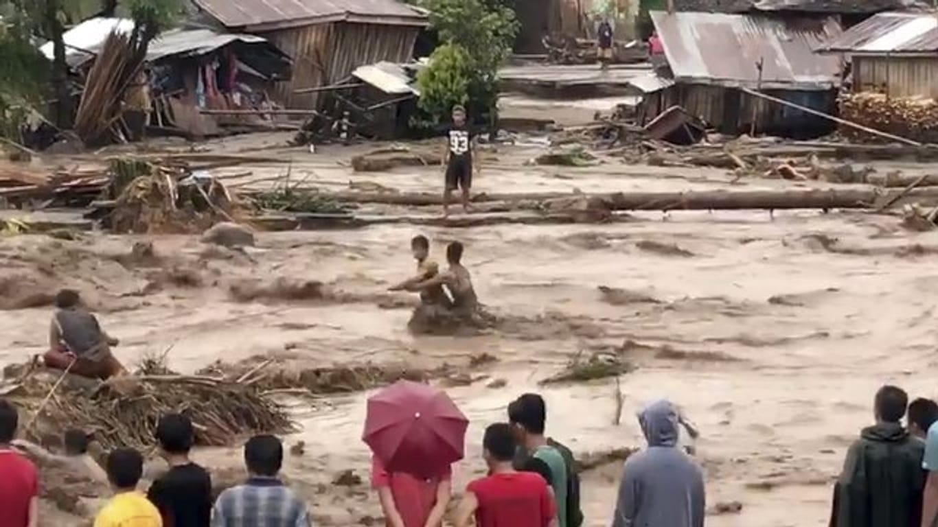 Bereits im Dezember 2017 hatten die Menschen auf den Philippinen, wie hier in Lanao Del Norte, mit den Folgen des Tropensturms "Tembin" zu kämpfen.
