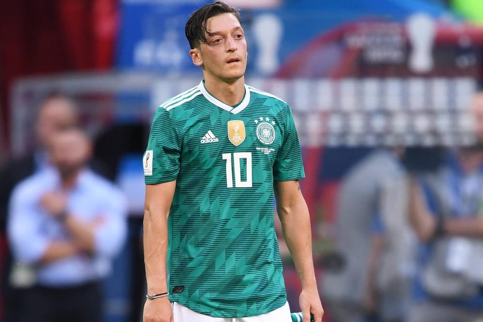 Nach 92 Länderspielen und 23 Toren ist Schluss im DFB-Team für Mesut Özil.