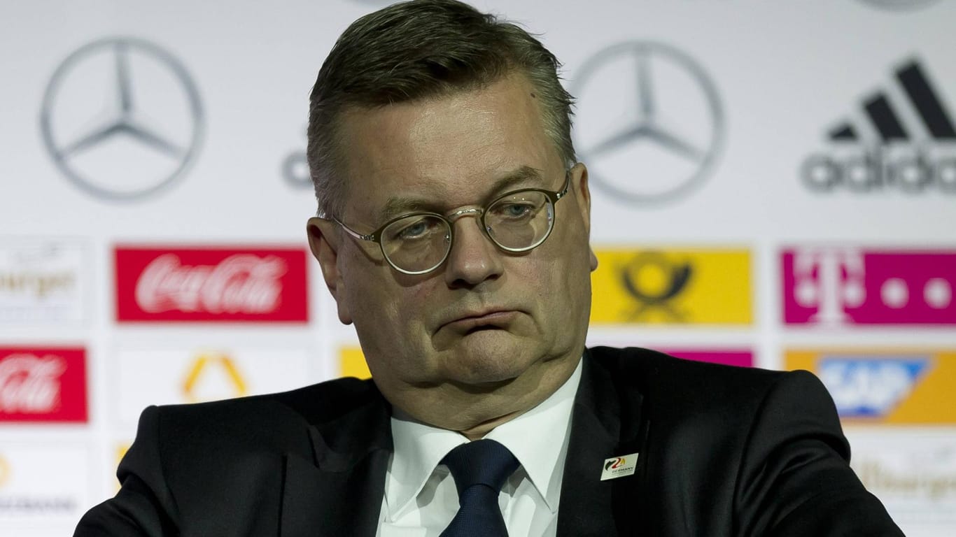 Schwer angeschlagen: DFB-Präsident Reinhard Grindel steht auch für sein Management des WM-Debakels in der Kritik.