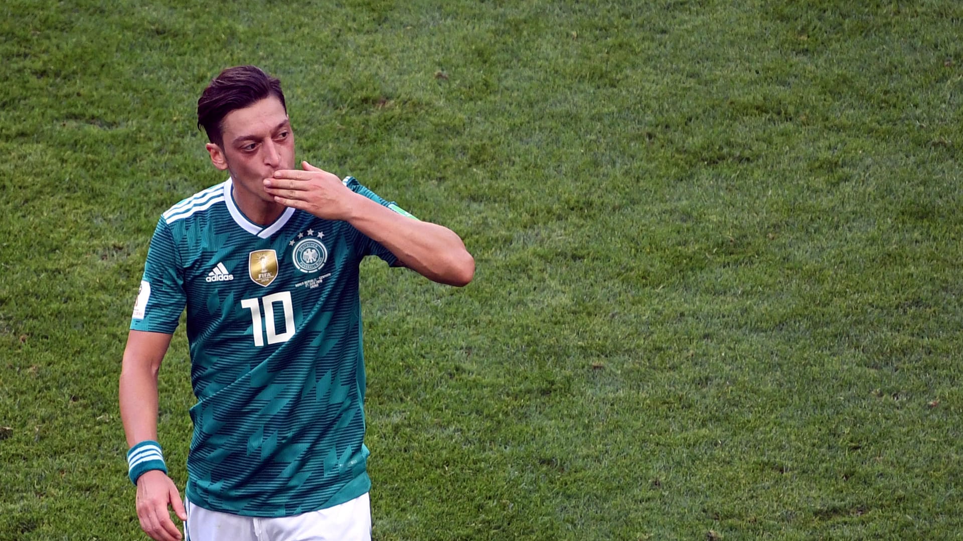 Nach 92 Länderspielen und 23 Toren ist Schluss im DFB-Team für Mesut Özil.