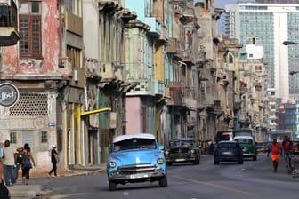 Eine Straße in Havanna, Cuba: Das Parlament hat eine moderne Verfassung für den Inselstaat beschlossen. Nun müssen die Bürger des Inselstaates zustimmen.