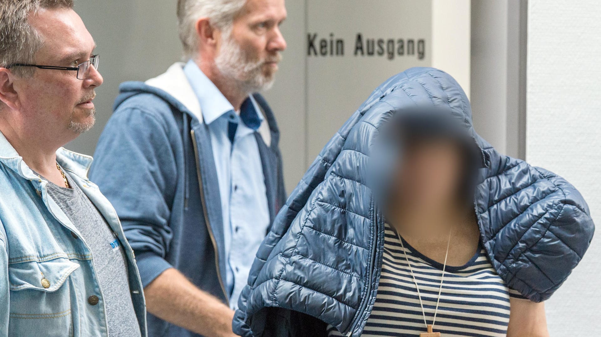 Die Angeklagte beim Mordprozess: Sie hat ihren Freund aus Eifersucht getötet. Die Angeklagte beim Mordprozess: Sie hat ihren Freund aus Eifersucht getötet.