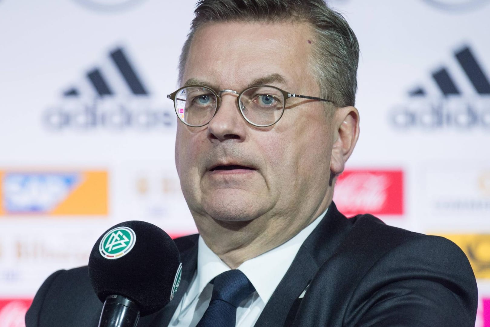 Reinhard Grindel steht nach den Worten von Mesut Özil mehr denn je in der Kritik.