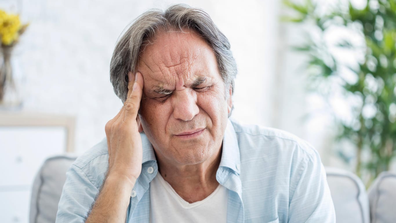 Kopfschmerzen: Bei älteren Menschen können sie auf eine Epilepsie hindeuten.