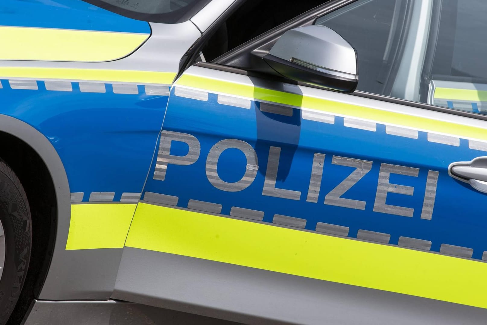 Polizeieinsatz am Anger: Die Polizei sucht Zeugen für körperliche Auseinandersetzung am Sonntagmorgen.