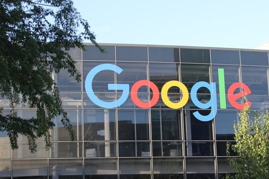 Bei Google laufen die Geschäfte weiter glänzend.