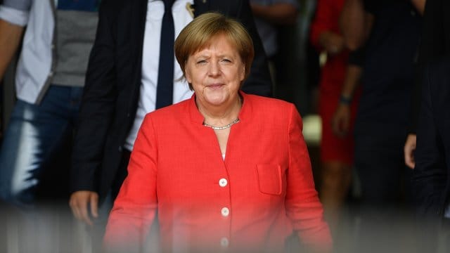 Kanzlerin Angela Merkel will den Friedensprozess im Syrien-Konflikt voranbringen und Voraussetzungen für die Rückkehr von Flüchtlingen schaffen.