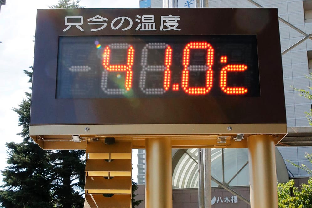 Ein Thermometer in Kumagaya: Hier wurde mit 41,1 Grad Celsius ein neuer nationaler Temperaturrekord gemessen.
