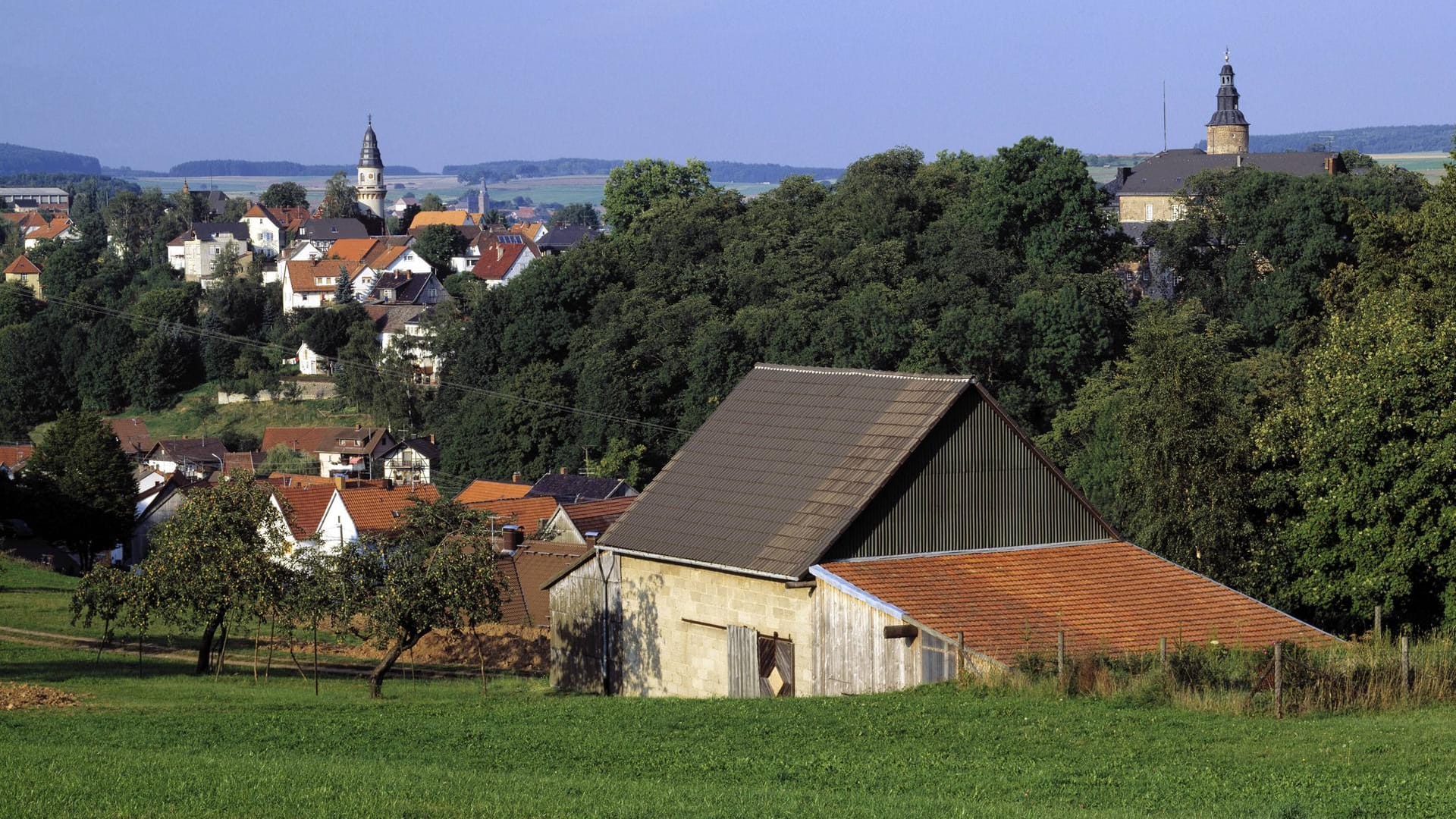 Ein Blick auf das hessische Birstein: Die Fußballmannschaft hatte die Kirmes in dem Ort besuchen wollen. (Archivbild) Ein Blick auf das hessische Birstein: Die Fußballmannschaft hatte die Kirmes in dem Ort besuchen wollen. (Archivbild)