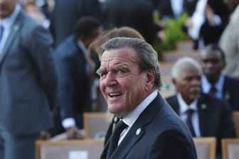 Altkanzler Gerhard Schröder übt scharfe Kritik an Außenminister Heiko Maas.