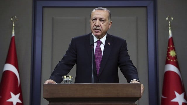Recep Tayyip Erdogan, Staatspräsident der Türkei, spricht zu Medienvertretern. Recep Tayyip Erdogan, Staatspräsident der Türkei, spricht zu Medienvertretern.