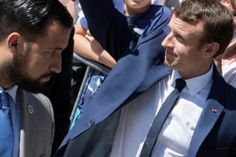 Emmanuel Macron und Alexandre Benalla: Der französische Präsident hat die Medien scharf kritisiert.