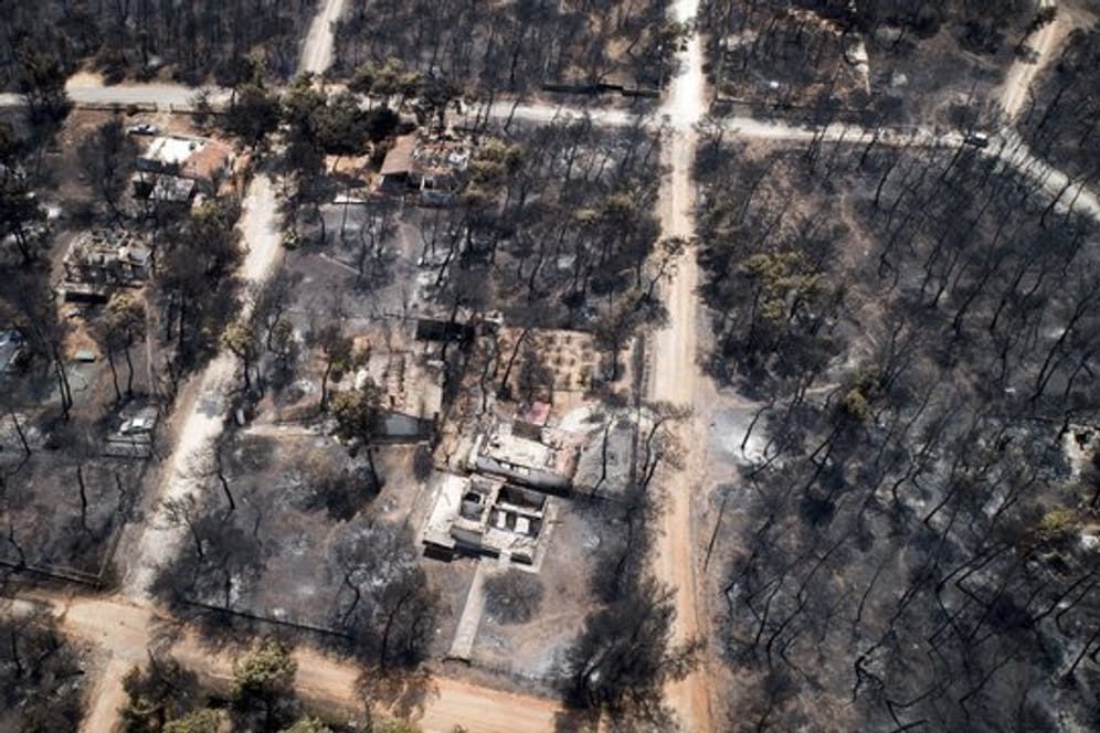 Weite Teile des Ortes Mati unweit von Athen sind durch die verheerenden Waldbrände zerstört.