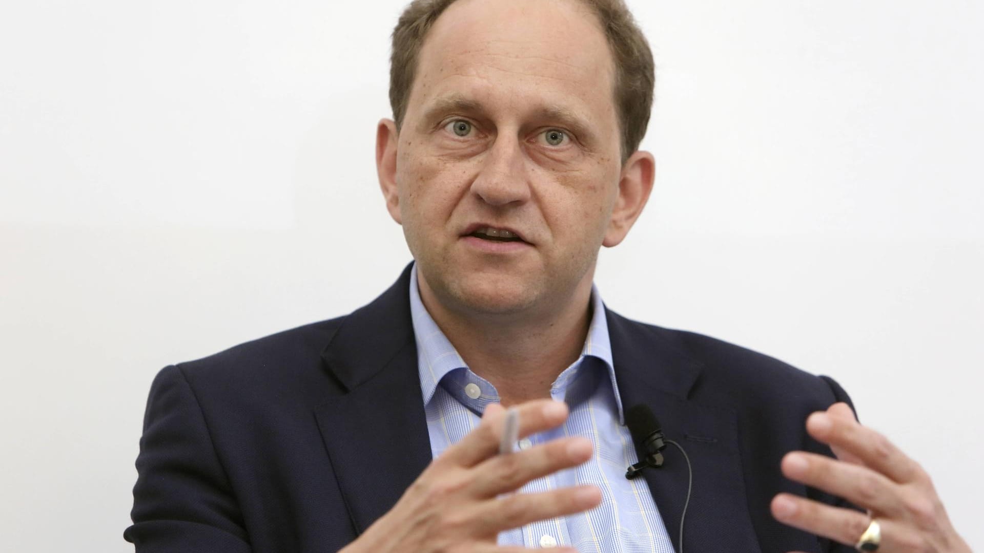 Der FDP-Bundestagsabgeordnete Alexander Graf Lambsdorff nannte die Debatte um Özil ein "Sommermärchen für Erdogan".
