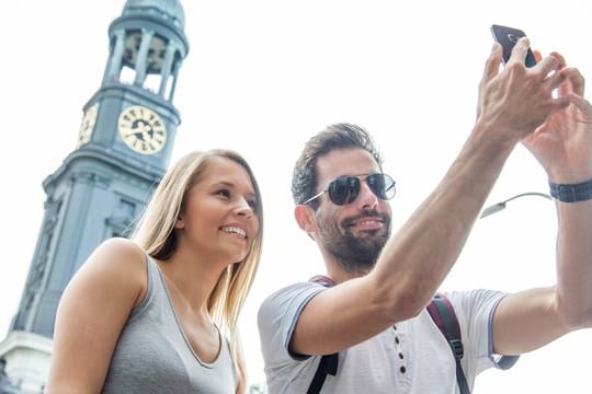 Das Selbstporträt mit dem Handy ist ein echtes Erfolgsgenre geworden.