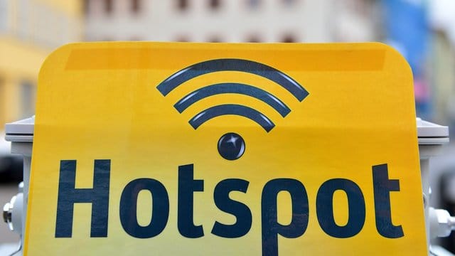 Vor allem in Cafés, Flughäfen, Hotels und an öffentlichen Plätzen gibt es bereits offene WLAN-Hotspots.