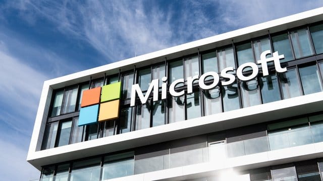 Microsofts Whiteboard ermöglicht es Nutzern, Zeichnungen oder Präsentationen gemeinsam zu bearbeiten. Microsofts Whiteboard ermöglicht es Nutzern, Zeichnungen oder Präsentationen gemeinsam zu bearbeiten.