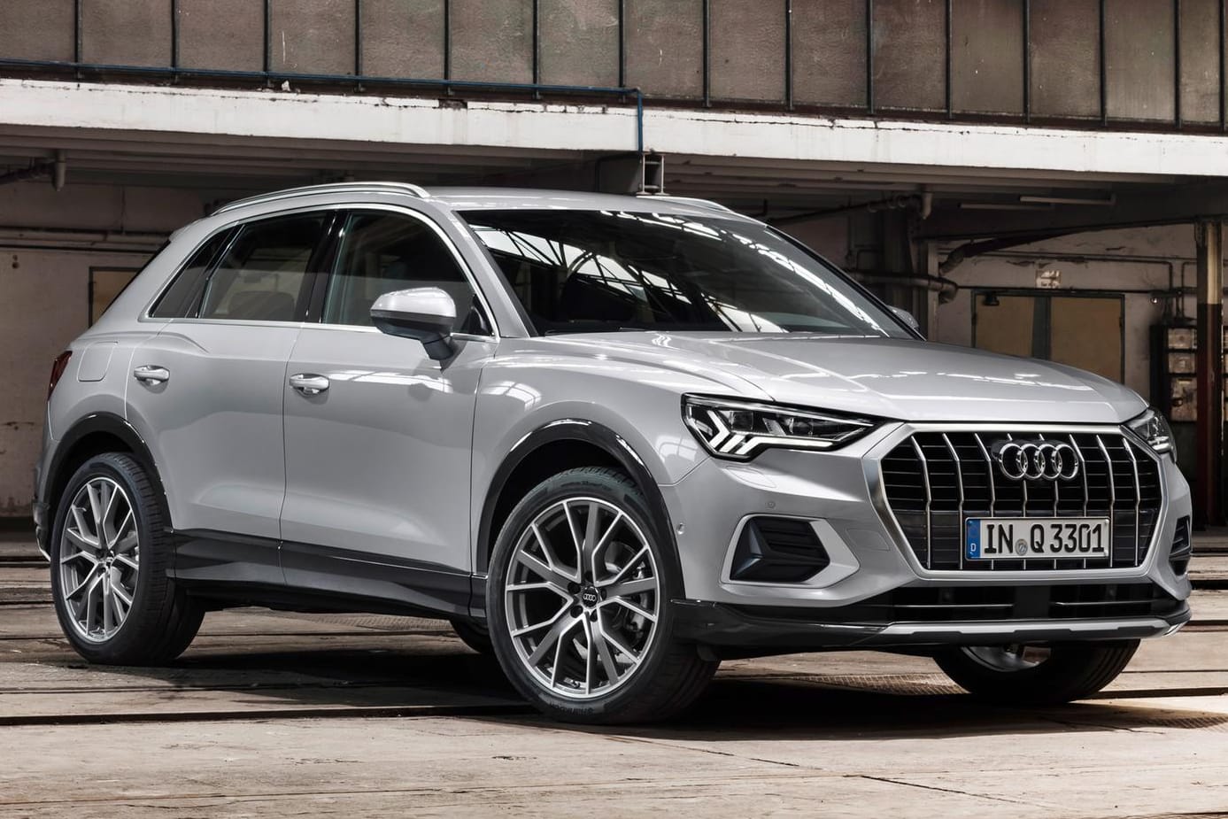Zweite Generation: Der neue Audi Q3 legt in der Länge und beim Radstand zu, was Passagieren und Gepäck mehr Platz bieten soll.