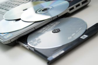 Von der CD auf den Rechner: Wer seine CDs digitalisieren möchte, ist auf ein optisches Laufwerk angewiesen.