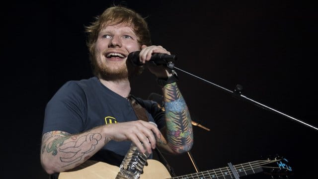 Das Konzert von Musiker Ed Sheeran in Hamburg fand unter hochsommerlichen Temperaturen statt (Archivbild). Das Konzert von Musiker Ed Sheeran in Hamburg fand unter hochsommerlichen Temperaturen statt (Archivbild).
