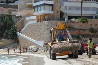 Baustelle vor einem Hotel