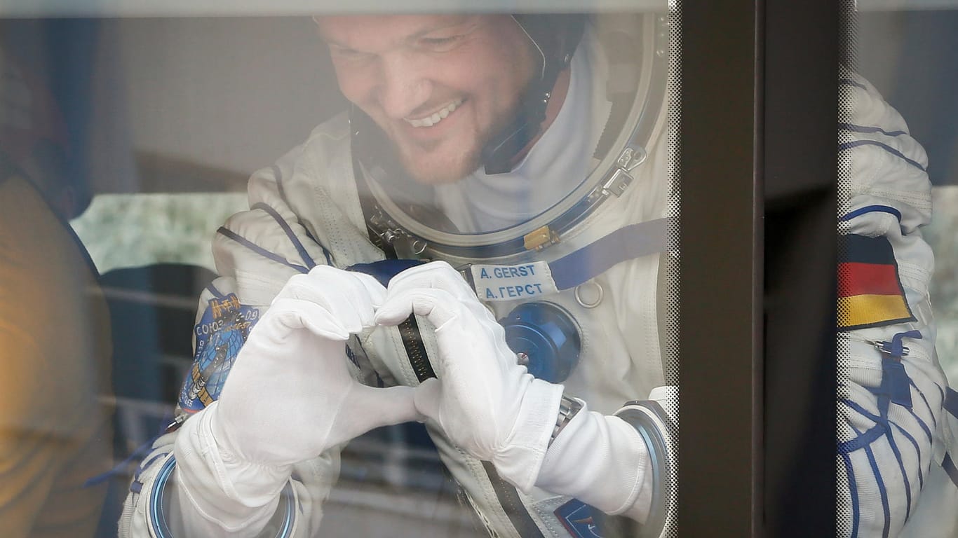 Alexander Gerst vor seinem Flug zu der internationalen Raumstation ISS am 6. Juni: Bis Dezember bleibt der Deutsche im Weltall.