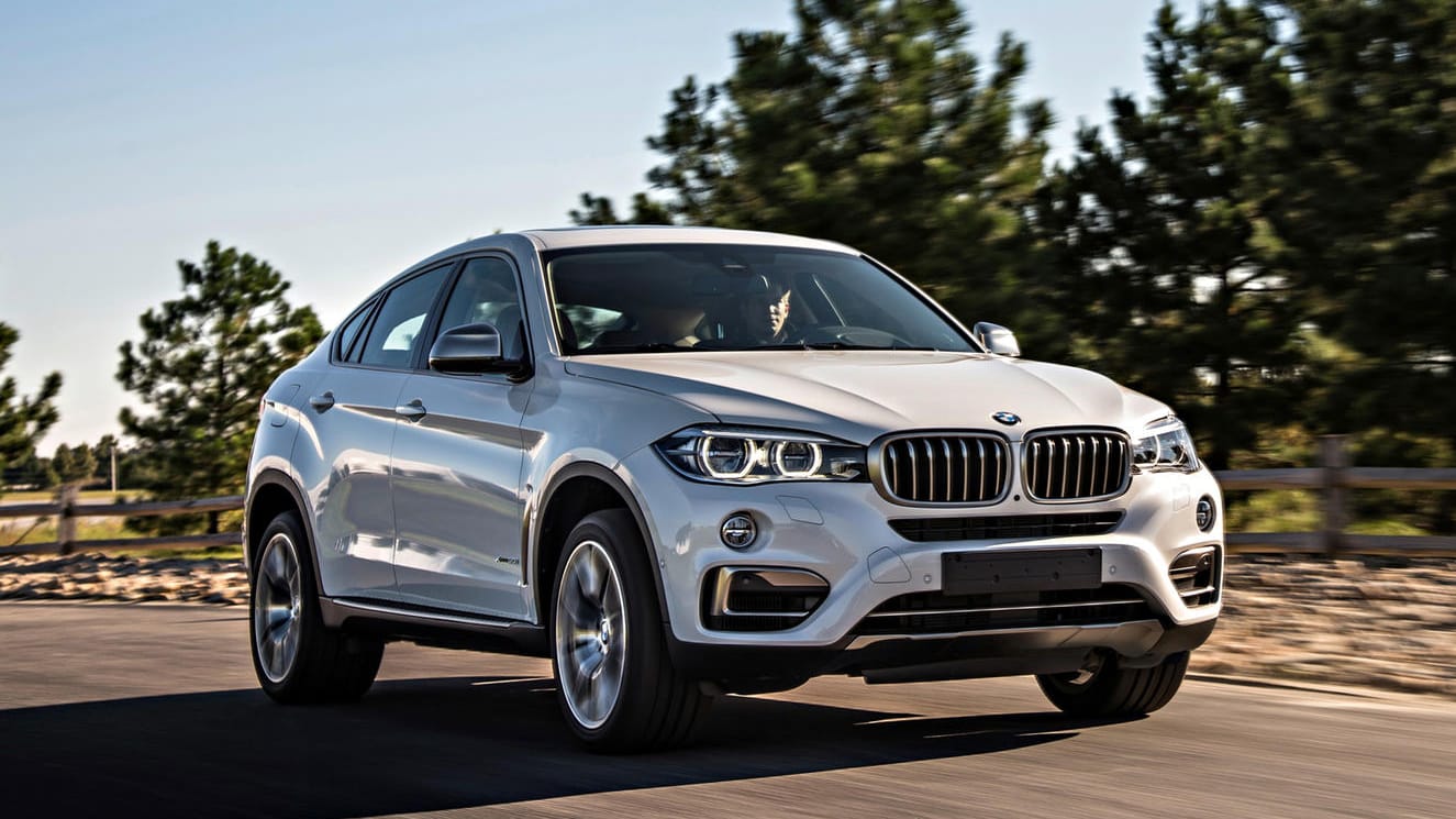 BMW X6: Seine bullige Erscheinung hat nicht nur Fans. Zumindest beim Neuwagenkauf müssen sie viel Geld auf den Tisch legen.