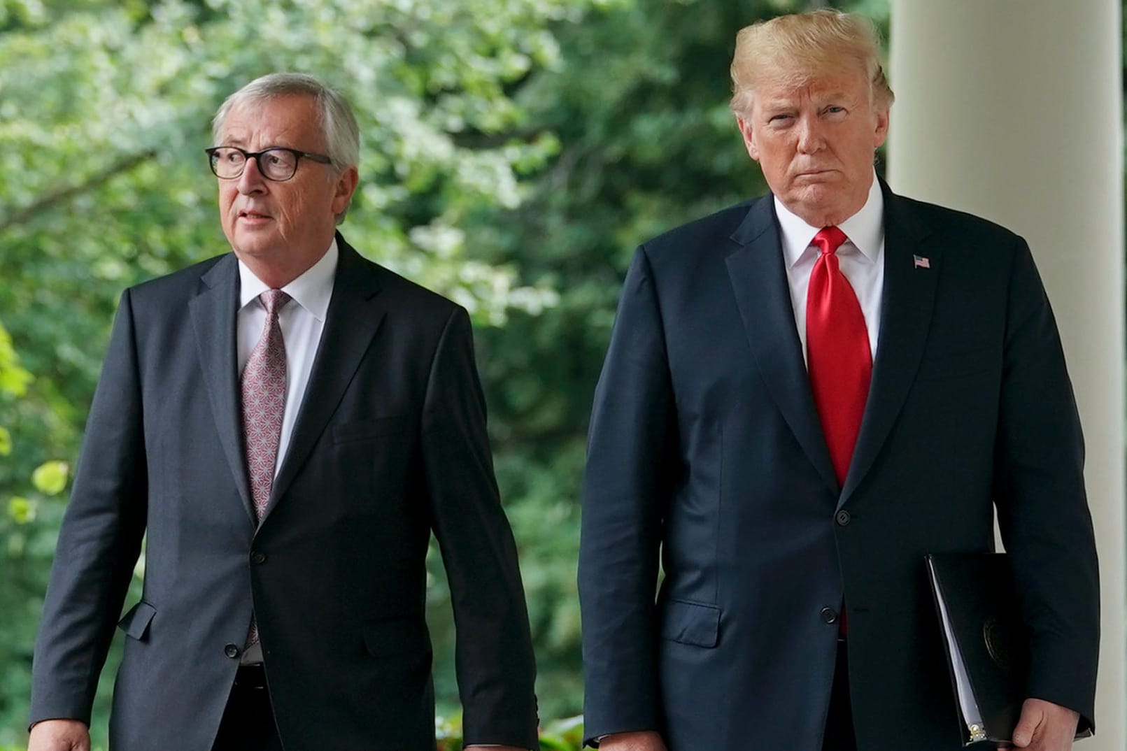 Donald Trump und Jean-Claude Juncker vor einer Pressekonferenz vor dem Weißen Haus: Für eine Einigung im Handelsstreit musste Juncker dem US-Präsidenten offenbar Zugeständnisse im Agrarsektor machen.