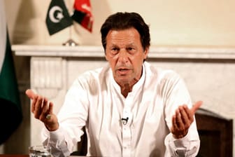 Der Gewinner der Parlamentswahlen Imran Khan: Bereits vor dem Ende der Stimmauszählung gab sich Khan siegesgewiss.