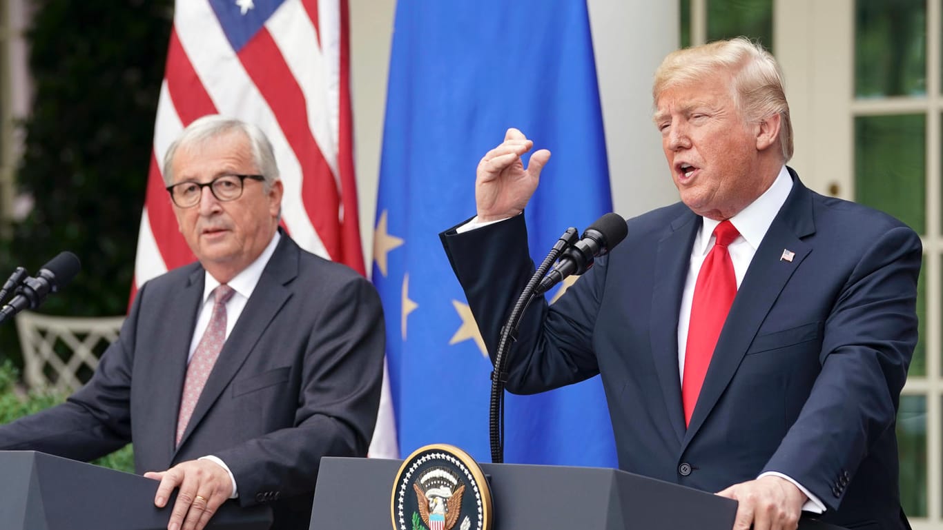 Jean-Claude Juncker bei US-Präsident Donald Trump: Der Deal zur Beilegung des Handelsstreits mit den USA stand nach Angaben des EU-Kommissionspräsidenten zeitweise kurz vor dem Scheitern.