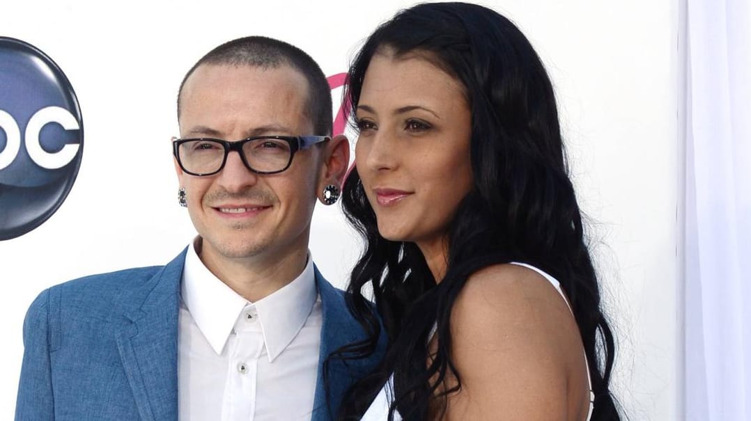 Chester Bennington und Ehefrau Talinda: Jetzt spricht sie erstmals über die schwere Zeit nach seinem Tod.