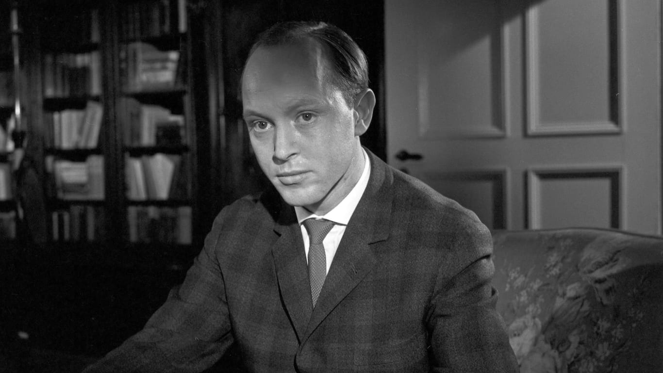 Eine Aufnahme von 1964: Ernst Jacobi in dem Fernsehfilm "Wie in schlechten Romanen".