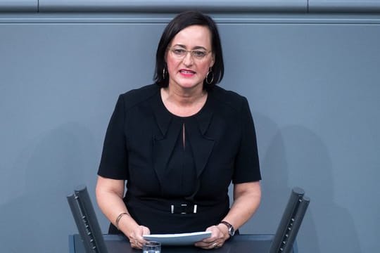 Die stellvertretende Linken-Vorsitzende Martina Renner wirft der Bundesregierung vor, die rechtsterroristische Gefahr zu ignorieren.