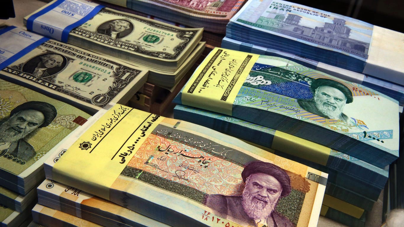 Iranischer Rial: Seit Jahresbeginn hat die Währung fast zwei Drittel ihres Werts eingebüßt.
