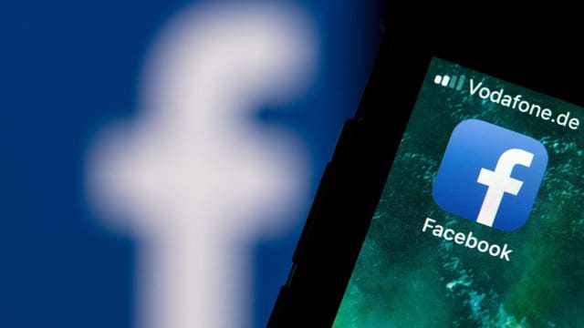 Facebook hat im Kampf gegen Fehlinformationen eine Reihe von Accounts gelöscht. Facebook hat im Kampf gegen Fehlinformationen eine Reihe von Accounts gelöscht.